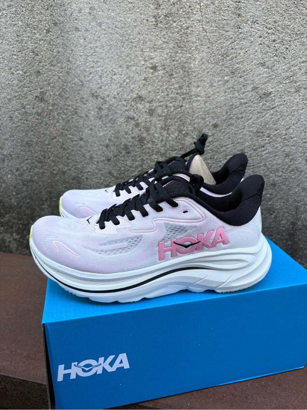 Hoka One One CLIFTON 10 Carnation/Starlight Glow Women 1162031 Size 6.5B - Picture 3 of 6